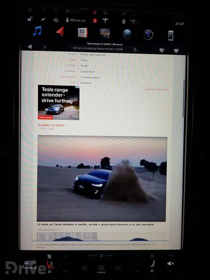 Tesla Model X (2016)