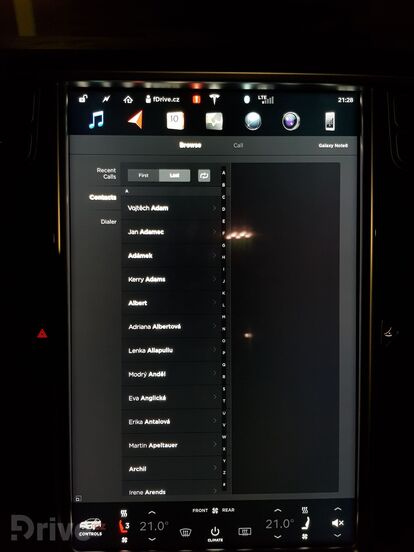 Tesla Model X (2016)