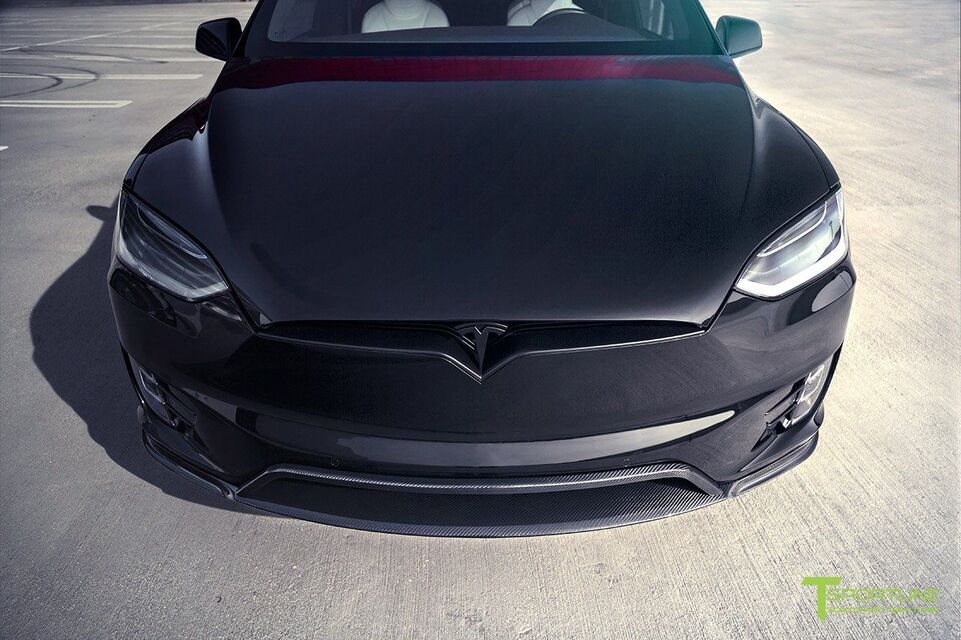 Tesla Model X (2016)