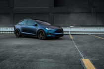 Tesla Model X (2016)