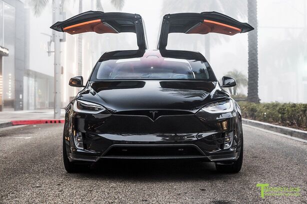 Tesla Model X (2016)