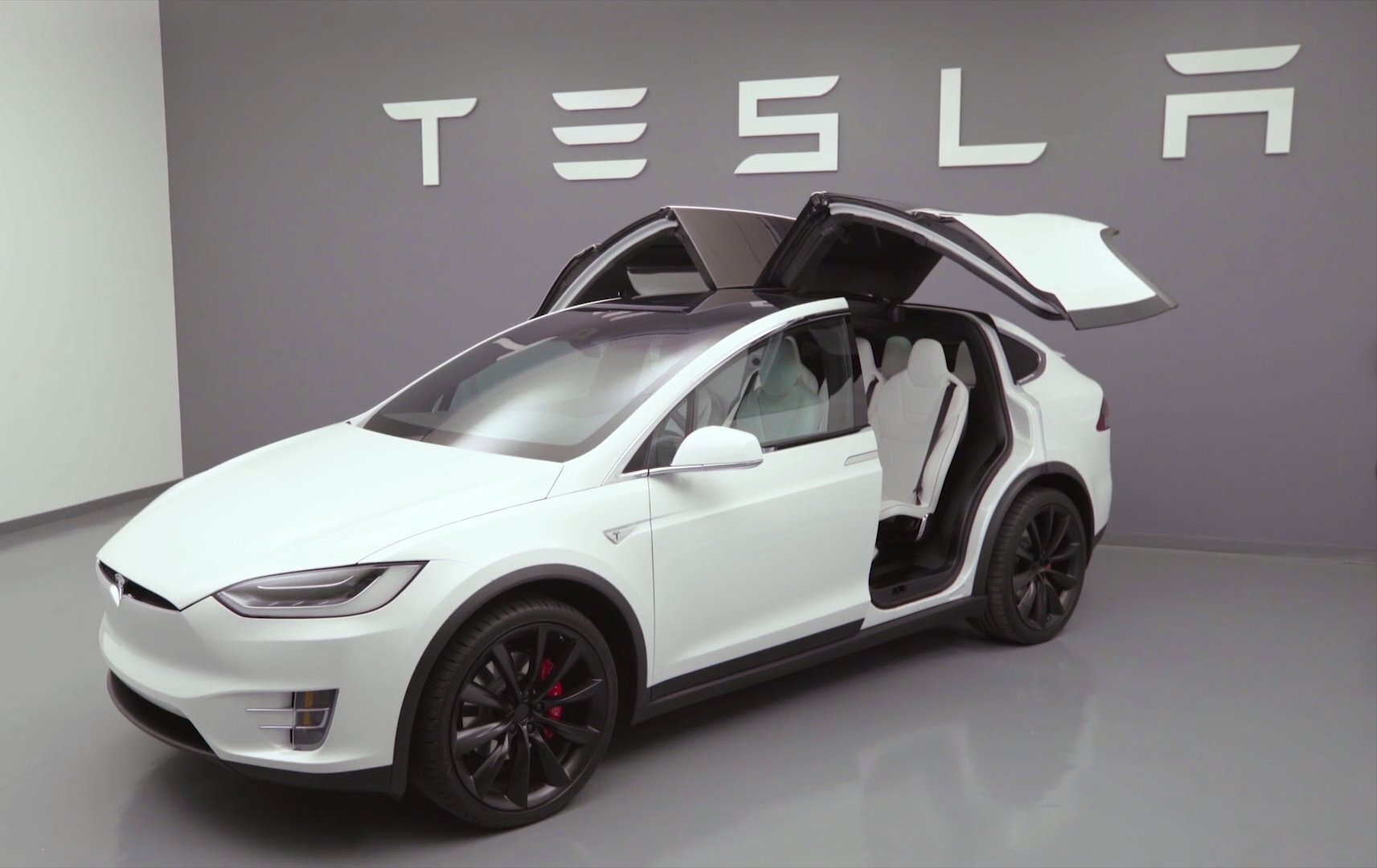 Tesla Model X (2016)