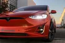 Tesla Model X (2016)