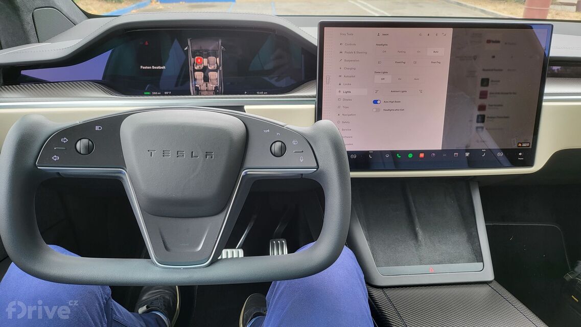 Tesla Model X (2021)