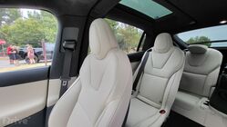 Tesla Model X (2021)