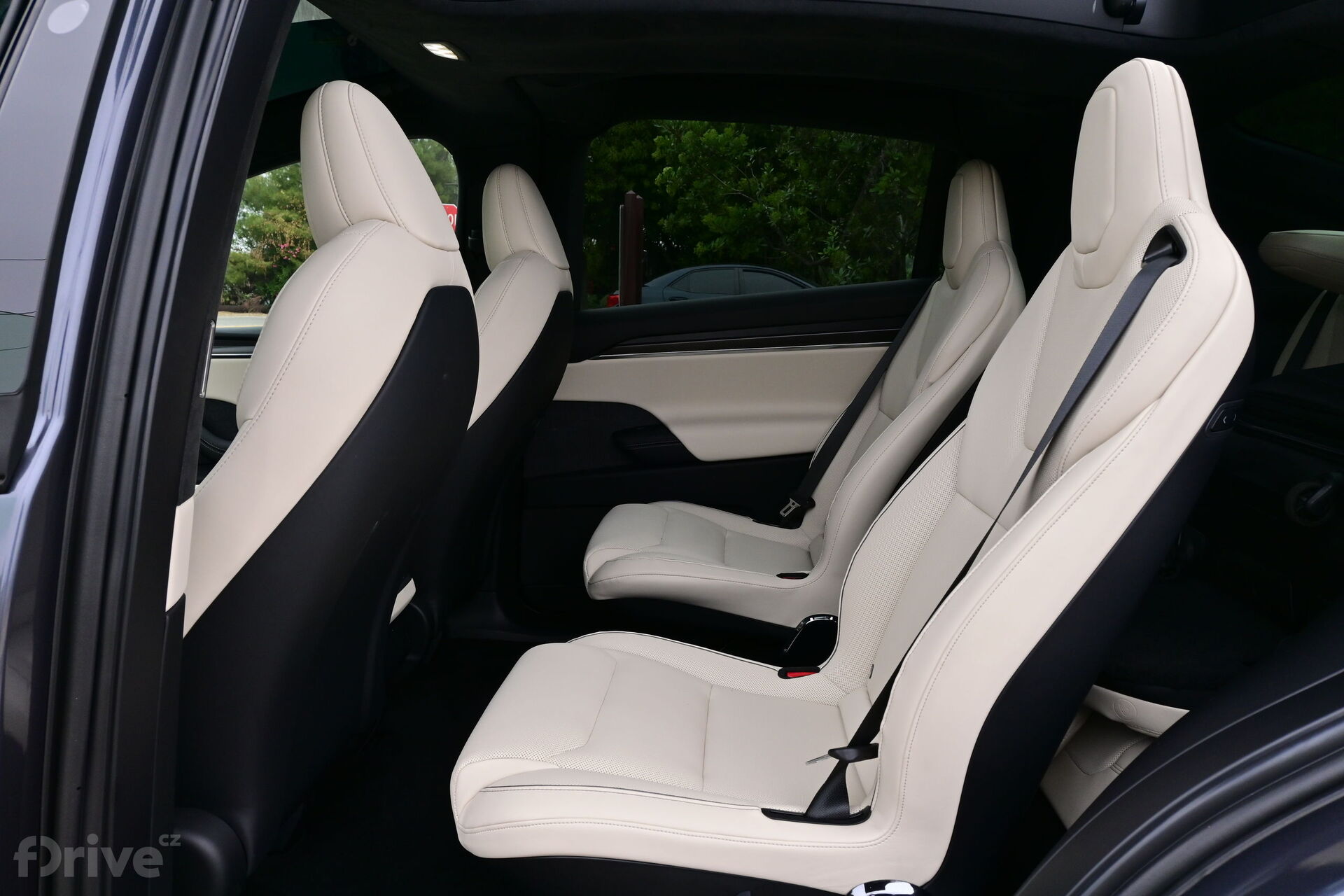 Tesla Model X (2021)