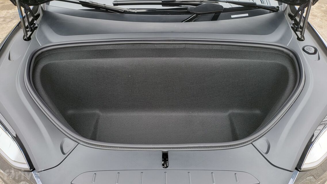 Tesla Model X (2021)