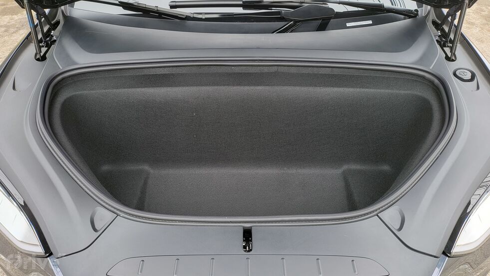 Tesla Model X (2021)