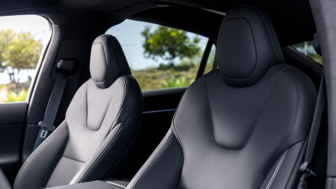 Tesla Model X (2025)