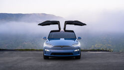 Tesla Model X (2025)