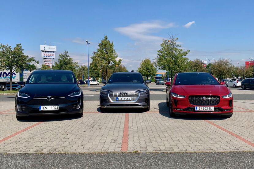 Tesla Model X, Jaguar I-PACE a Audi e-tron