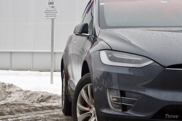 Tesla Model X P90D (2016)