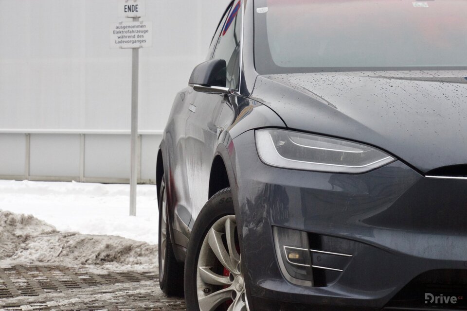 Tesla Model X P90D (2016)