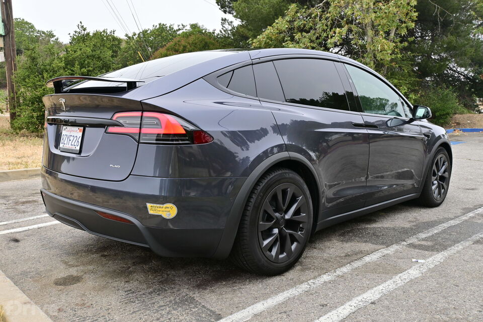 Tesla Model X Plaid