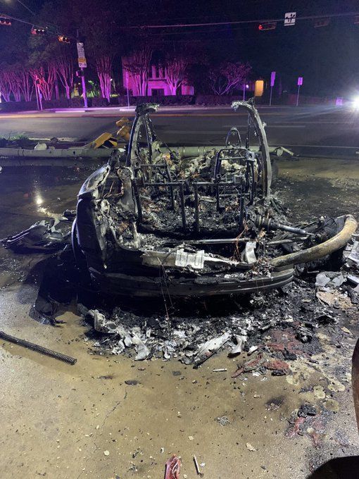 Tesla Model X po požáru