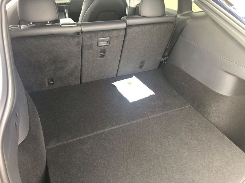 Tesla Model Y - zavazadlový prostor