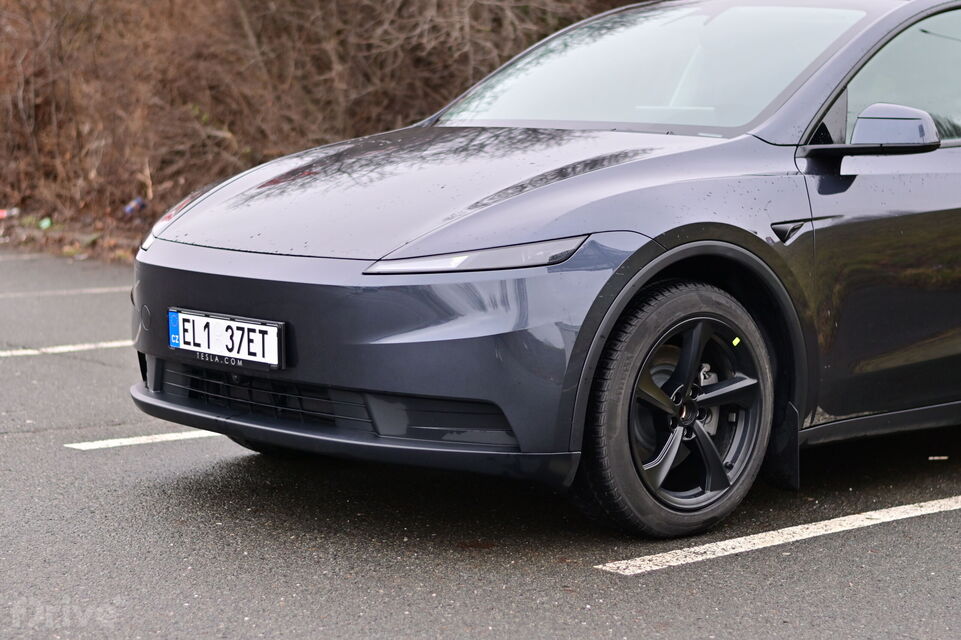 Tesla Model Y facelift (2025)