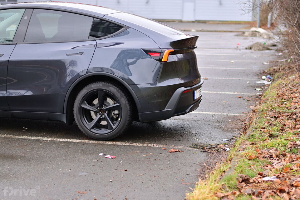 Tesla Model Y facelift (2025)