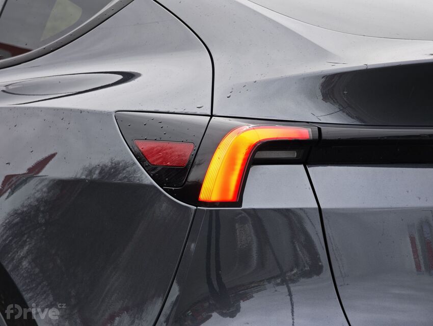 Tesla Model Y facelift (2025)