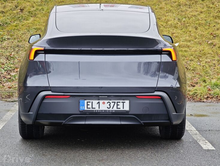 Tesla Model Y facelift (2025)