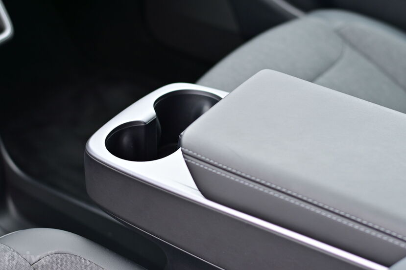 Tesla Model Y facelift (2025)