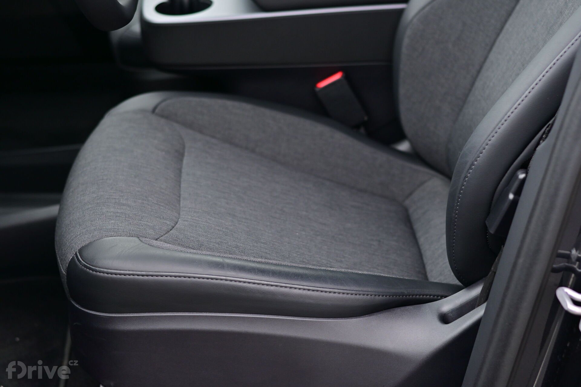 Tesla Model Y facelift (2025)