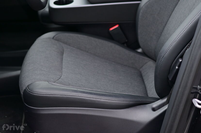 Tesla Model Y facelift (2025)