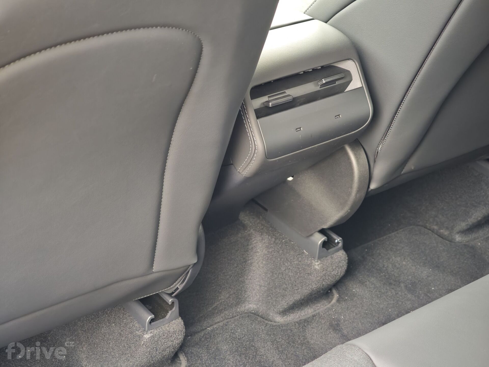 Tesla Model Y facelift (2025)