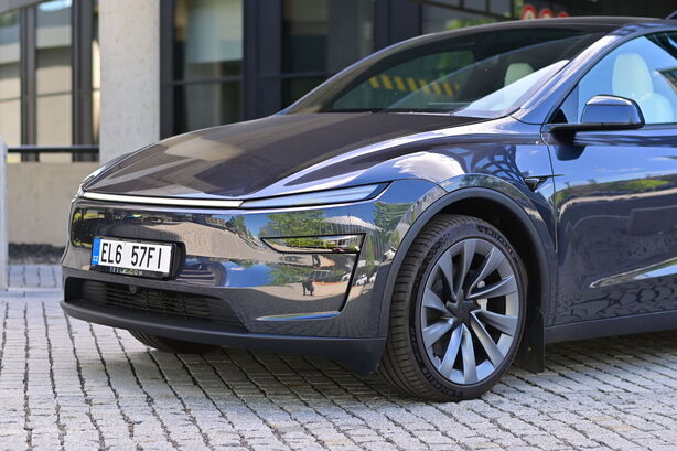 Tesla Model Y facelift (2025)