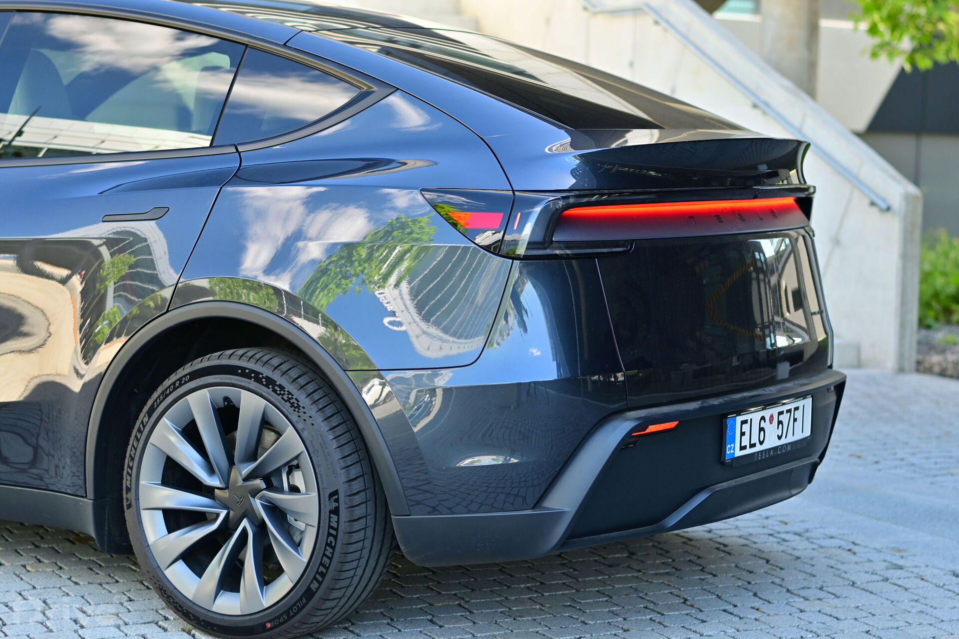 Tesla Model Y facelift (2025)