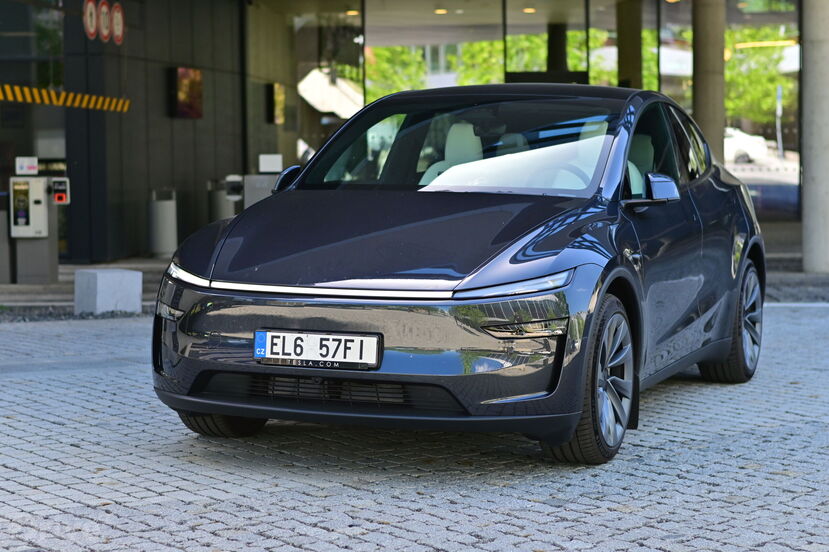 Tesla Model Y facelift (2025)