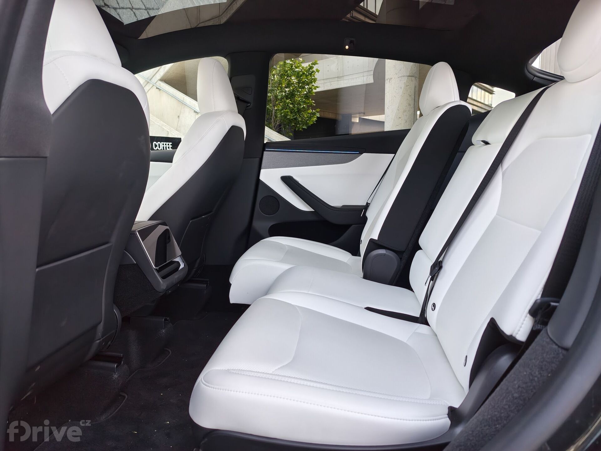 Tesla Model Y facelift (2025)