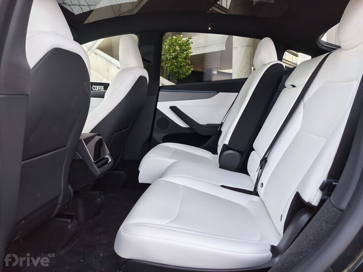 Tesla Model Y facelift (2025)