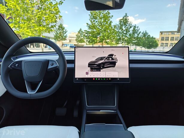 Tesla Model Y facelift (2025)