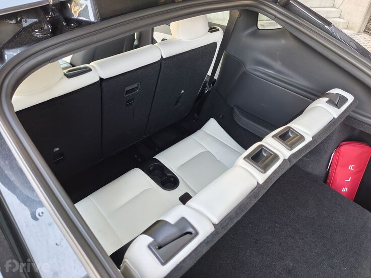Tesla Model Y facelift (2025)