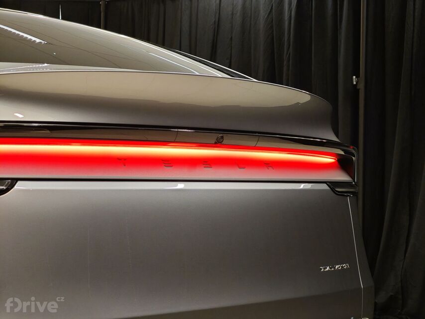 Tesla Model Y facelift (2025)