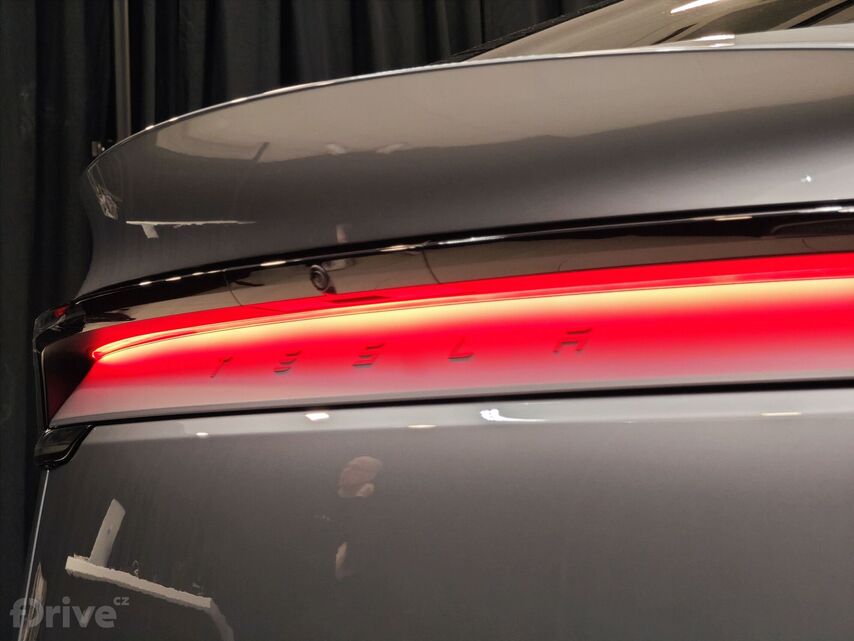 Tesla Model Y facelift (2025)