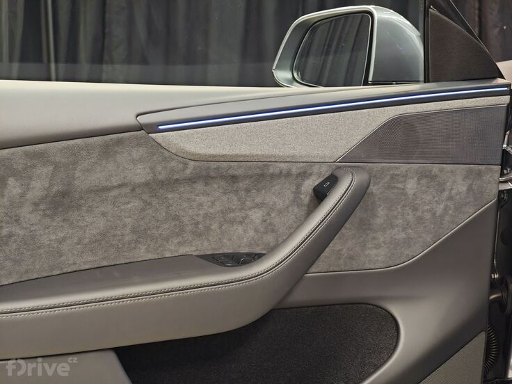 Tesla Model Y facelift (2025)