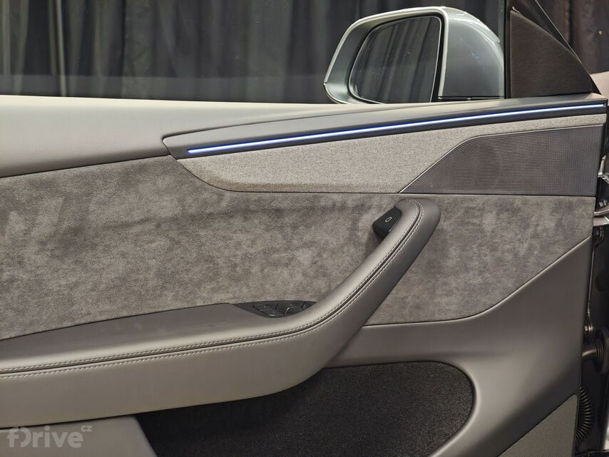 Tesla Model Y facelift (2025)