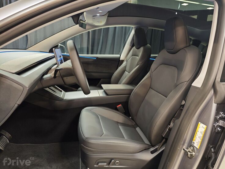 Tesla Model Y facelift (2025)