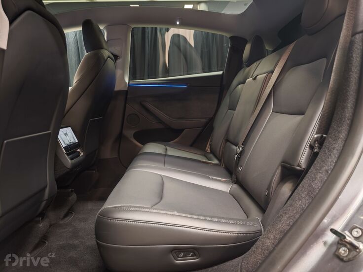 Tesla Model Y facelift (2025)