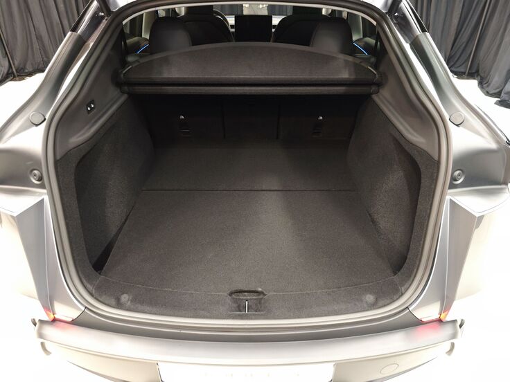 Tesla Model Y facelift (2025)