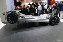 Tesla stánek Paříž