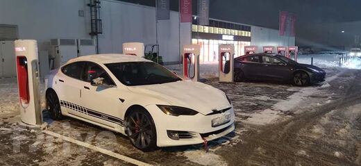Tesla Supercharger, Brno - Modřice, OC Olympia Brno