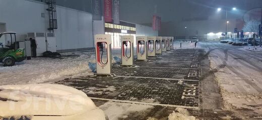 Tesla Supercharger, Brno - Modřice, OC Olympia Brno
