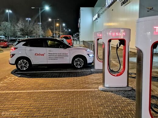 Tesla Supercharger, Brno - Modřice, OC Olympia Brno
