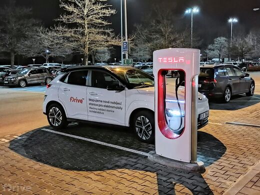 Tesla Supercharger, Brno - Modřice, OC Olympia Brno
