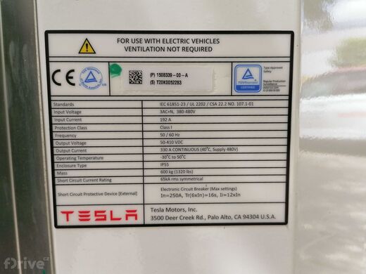 Tesla Supercharger, Plzeň, ul. Teslova, Hotel Ibis Plzeň