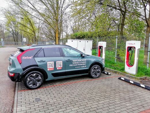 Tesla Supercharger, Plzeň, ul. Teslova, Hotel Ibis Plzeň