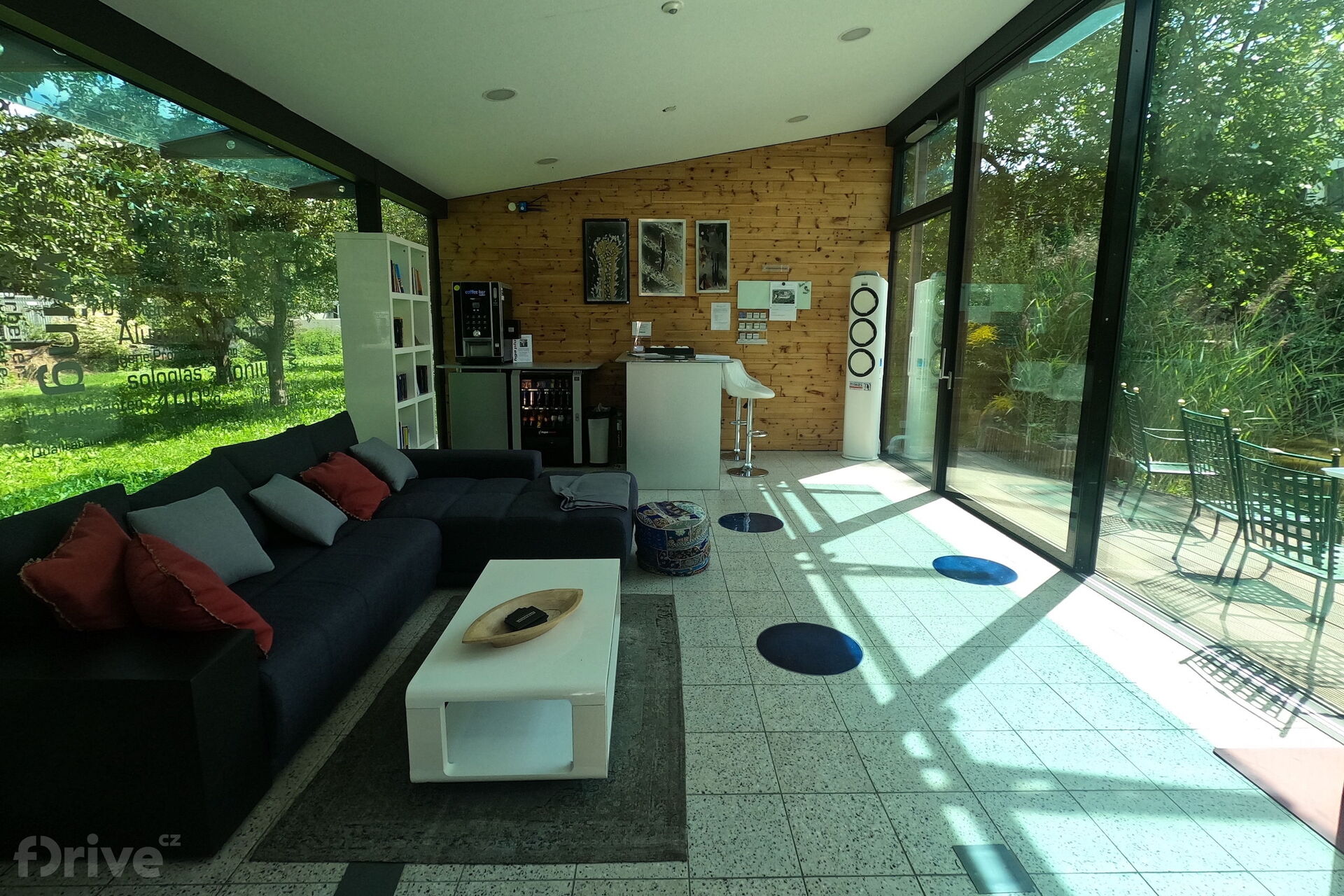 Tesla Supercharger tzv. Lounge - Kapfenberg